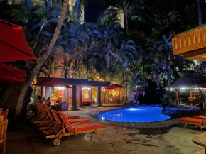 Гостиница Bamboo Hotel Condo  Гонолулу